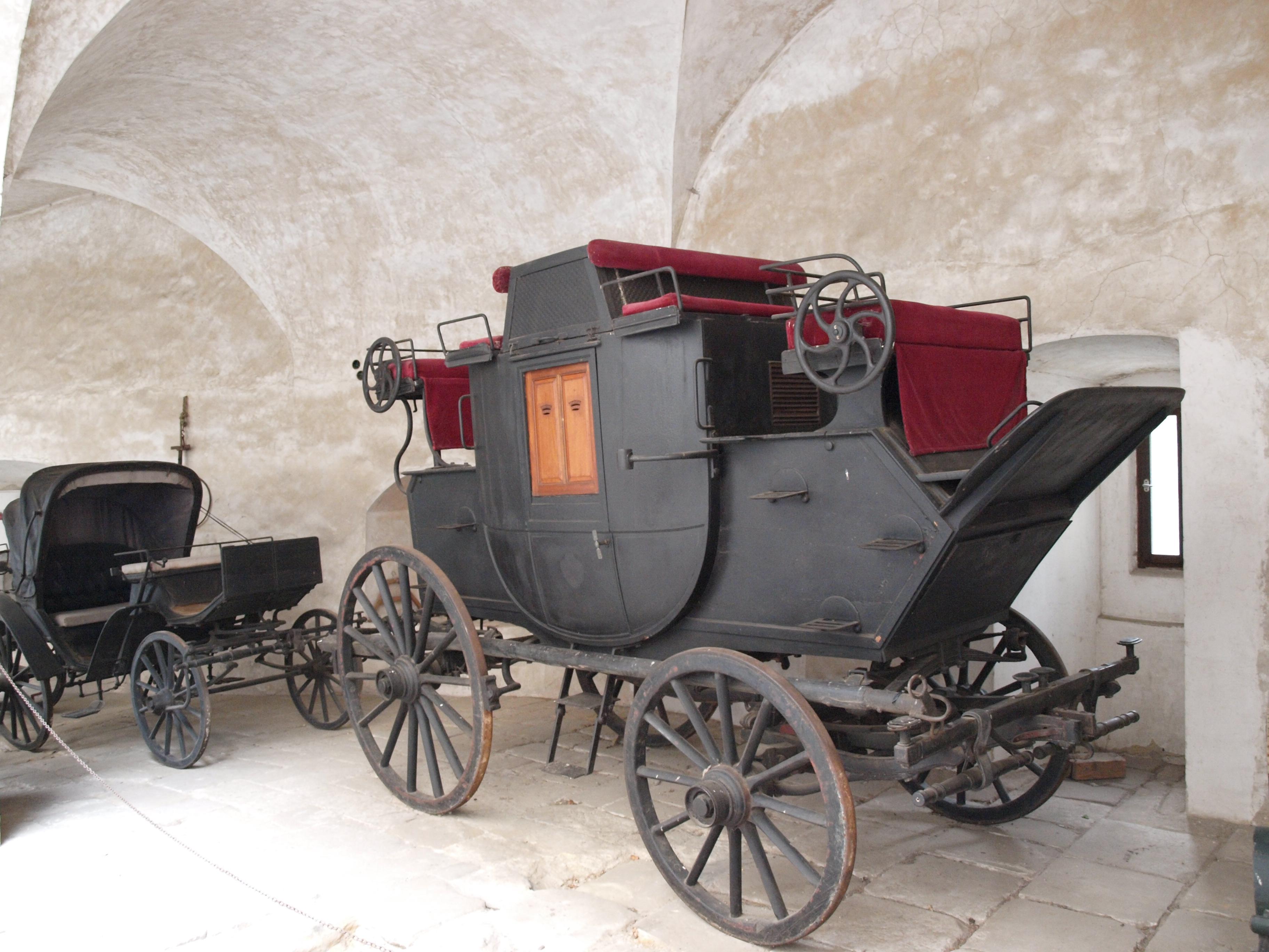 STEINKELLERKA - kurierka, wieloosobowy pojazd komunikacji pocztowej w Polsce w XIX wieku – patrz: dyliżans